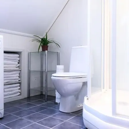 2br With Balconies And Art In Historical Area Leilighet