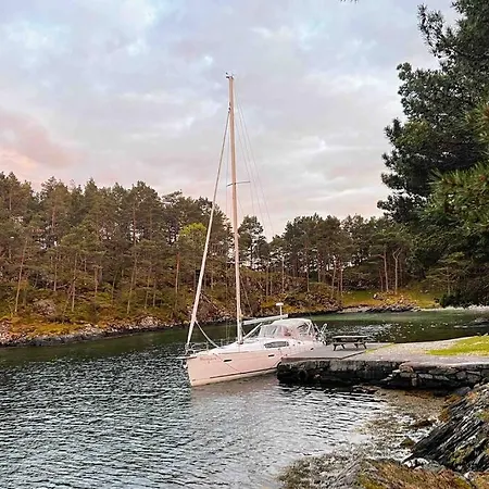 Leilighet 2br With Balconies And Art In Historical Area *