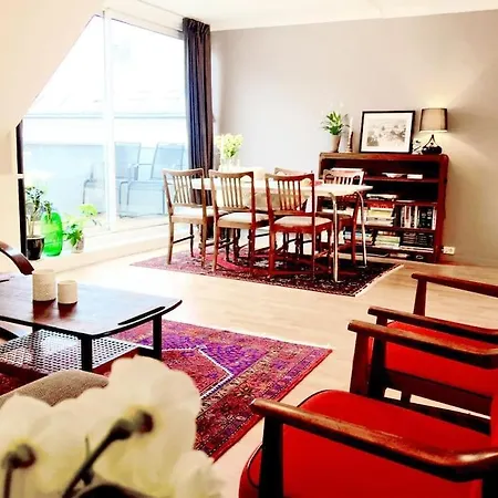 2br With Balconies And Art In Historical Area ベルゲン