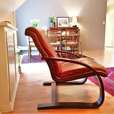 Leilighet 2br With Balconies And Art In Historical Area