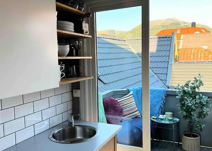 Appartamento 2br With Balconies And Art In Historical Area Bergen