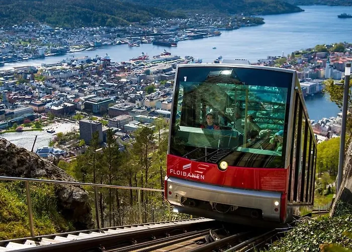 Appartamento 2br With Balconies And Art In Historical Area